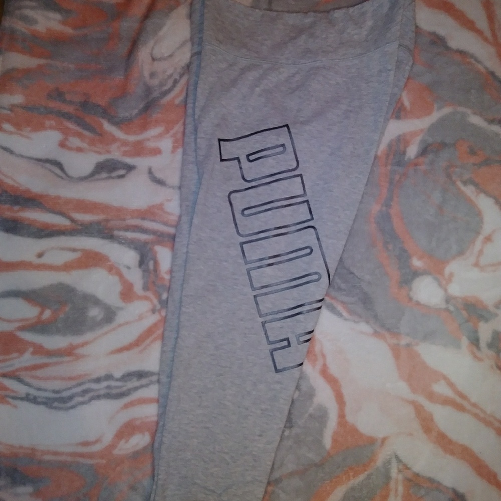 Puma workout capris